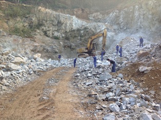 Mỏ felspat dốc 6000 xã Yên Hưng, huyện Văn Yên, tỉnh Yên Bái